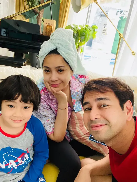 Raffi Ahmad dan Nagita Slavina (Instagram/raffinagita1717)