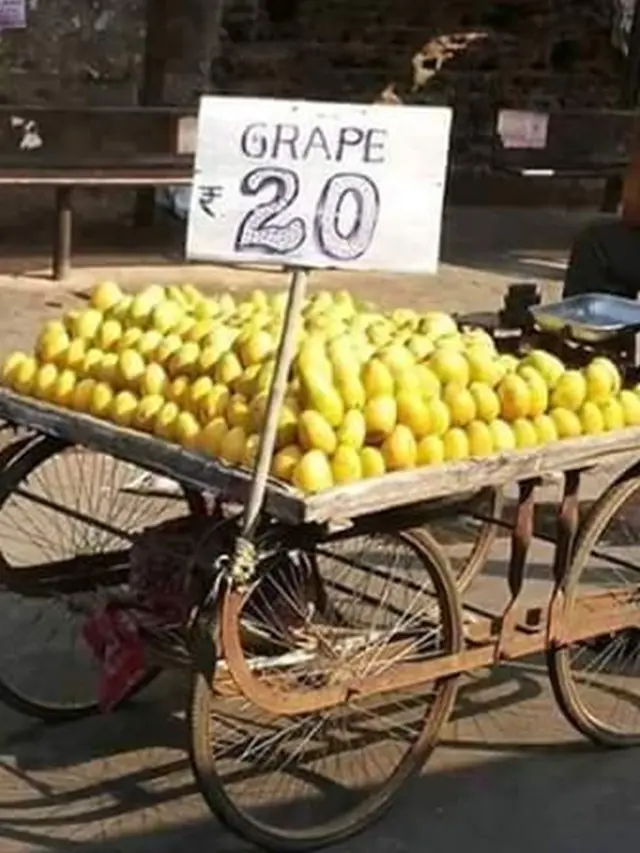 6 Cara Promosi Penjual Mangga Ini Nyeleneh Banget