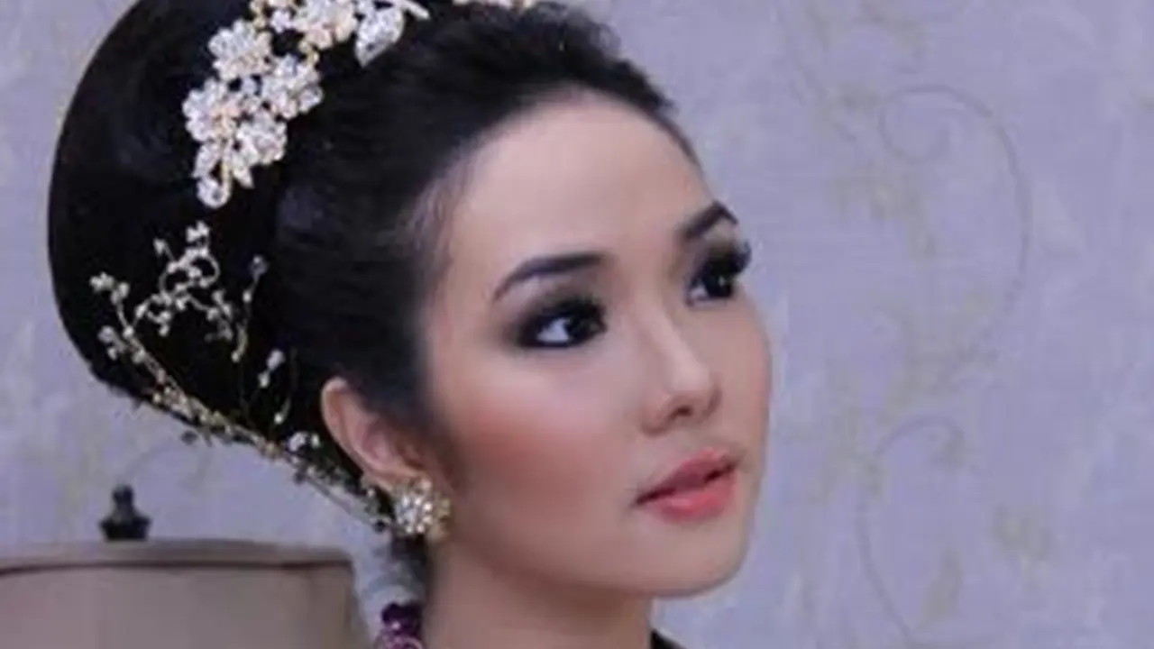 6 Transformasi Gisella Anastasia dari Imut hingga Jadi Hot Mom