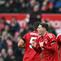 Wasit Inggris, Rob Jones, menunjukkan kartu kuning kepada gelandang Nottingham Forest bernomor punggung 08, Elliot Anderson (kanan), selama pertandingan Liga Inggris antara Nottingham Forest dan Manchester City di The City Ground di Nottingham, Inggris tengah, pada 27 Desember 2025.
(Ben STANSALL/AFP)