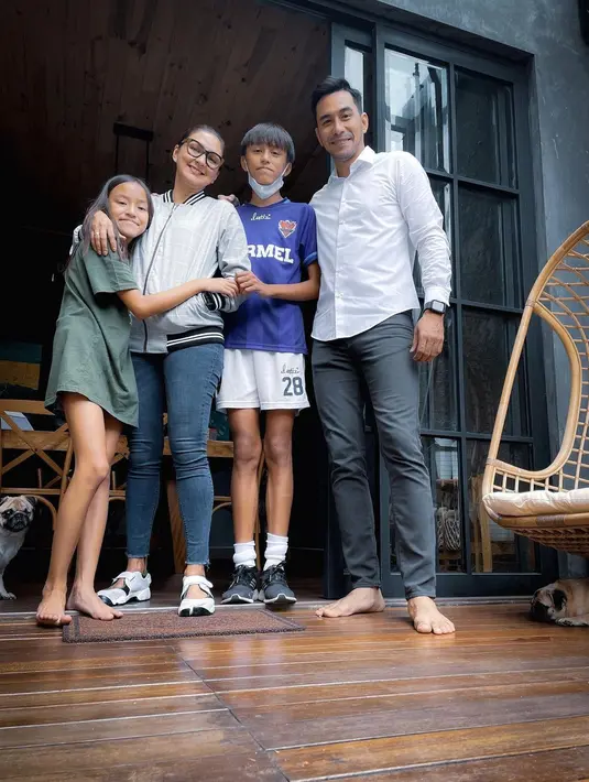 Darius Sinathrya dan Anak (Instagram/darius_sinathrya)