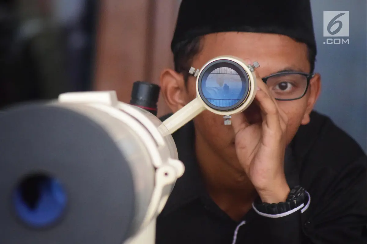 Mengintip Hilal di Langit Semarang