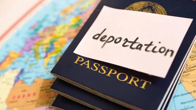 Ilustrasi Deportasi Pekerja Migran Indonesia (PMI) (Istimewa)