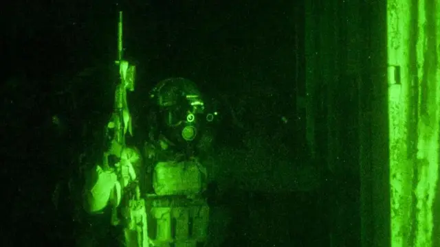 Ilustrasi unit pasukan khusus AS (special mission unit, JSOC); Delta Force/1st SFOD-D atau Army Compartmented Element (ACE), US Special Forces, DEVGRU-Navy SEALs, US Army Ranger, MARSOC, AFSOC, dll (sumber: US Army)