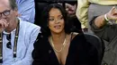 Ternyata Ronald memiliki pesan pada Rihanna dalam urusan jodoh. Ia menyarankan agar menghindari untuk berpacaran dengan pria yang berprofesi sebagai atlet dan bergelut di industri hiburan. (AFP/THEARON W. HENDERSON / GETTY IMAGES NORTH AMERICA)