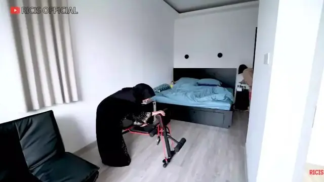 Farida Nurhan dan kediamannya (YouTube/Ricis Official)