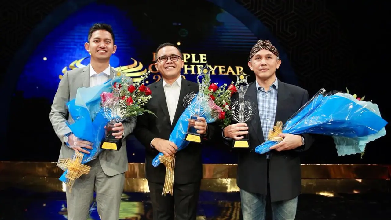 Bupati Anas Sabet Penghargaan Government Officer of the Year