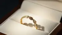 9 Model Cincin Emas Kecil untuk Hadiah Pernikahan, Elegan dan Penuh Makna