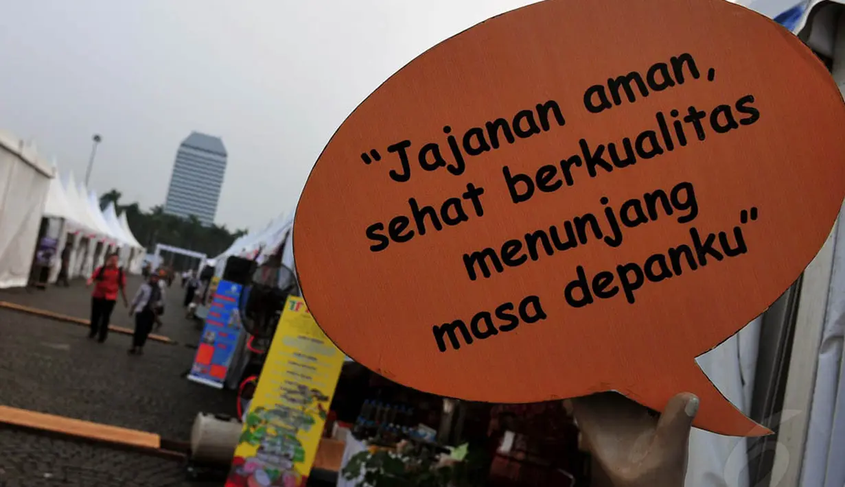 Di pameran Pengembangan Usaha Ekonomi Daerah ini juga terdapat beragam produk makanan, Jakarta, Jumat (7/11/2014). (Liputan6.com/Johan Tallo)