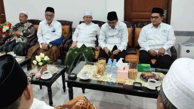 Rapat Syuriyah dan Tanfidziyah PCNU Pati di kediaman Ketua PWNU Jateng KH Abdul Ghaffar Rozin
