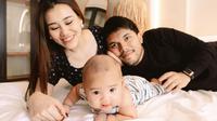 Potret wajah Baby Arash yang perdana diungkap Aaliyah Massaid dan Thariq Halilintar di usia 3 bulan. [IG: @aaliyah.massaid]