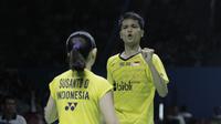 Pasangan Indonesia, Ricky Karanda/Debby Susanto, mengalahkan pasangan Cina, He Jiting/Du Yue, pada Indonesia Open di Istora Senayan, Jakarta, Selasa, (3/7/2018). Ricky/Debby menang dengan skor 17-21, 21-13. 24-22. (Bola.com/M Iqbal Ichsan)