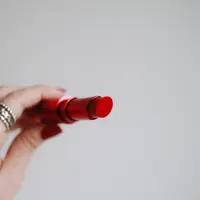 Ilustrasi lipstik merah | unsplash.com