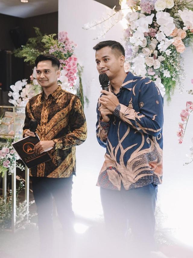 Bintang FTV Rendy Kusdiana resmi bertunangan (Foto: @thera.picture @ferdyanbk via @rendykusdianaa)