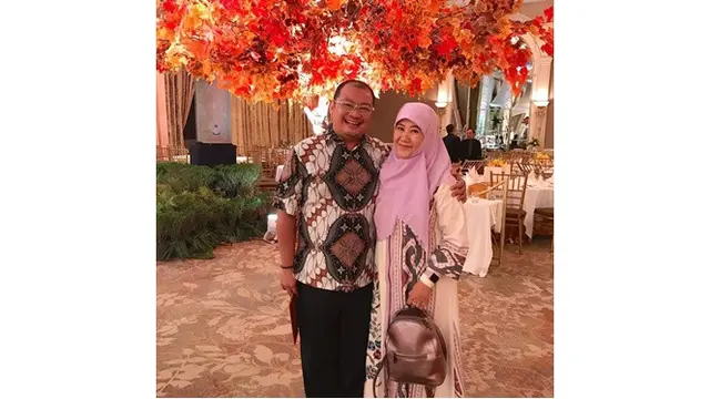 Bakal Punya Cucu Pertama, Ini 6 Potret Asma Nadia dan Suami yang Jarang Tersorot