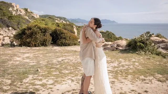 6 Potret Nicole Parham Pemeran Rani 'Ipar Adalah Maut The Series' Dilamar Kekasih