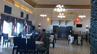 Salah satu hotel tertua di Kota Malang ini masih mempertahan keaslian ornamen di salah satu ruangannya (Liputan6.com/Zainul Arifin)