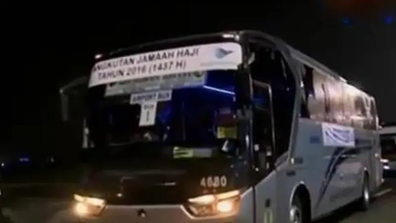 Jemaah Haji Kloter 1 Embarkasi Jakarta Tiba di Tanah Air