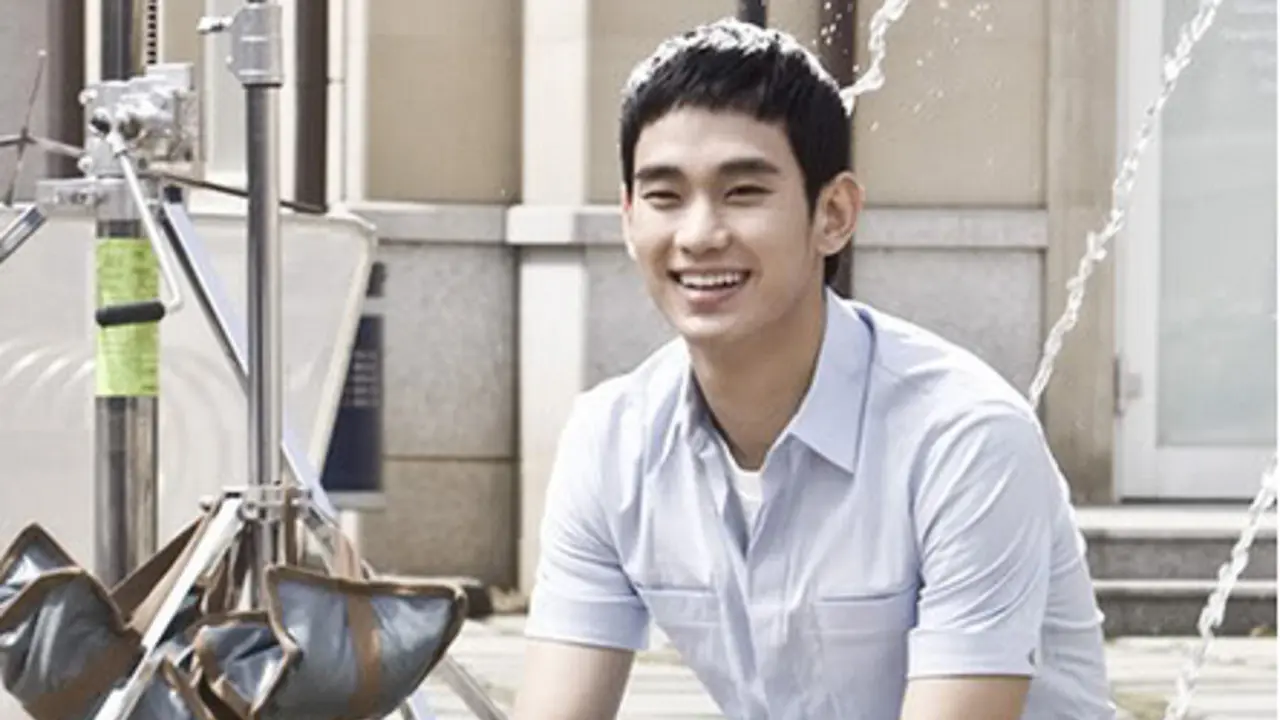 Kim Soo Hyun, Artis K-Pop Paling Terkenal di Tiongkok