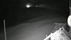 Anak Krakatau Kembali Erupsi Senin Malam, Ini Penjelasannya