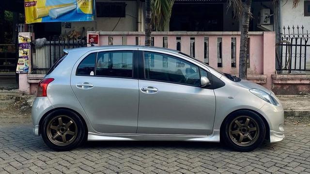 12 Potret Modifikasi Toyota Yaris Bakpau, Hatchback Mungil yang Bisa Diajak Ngeceng