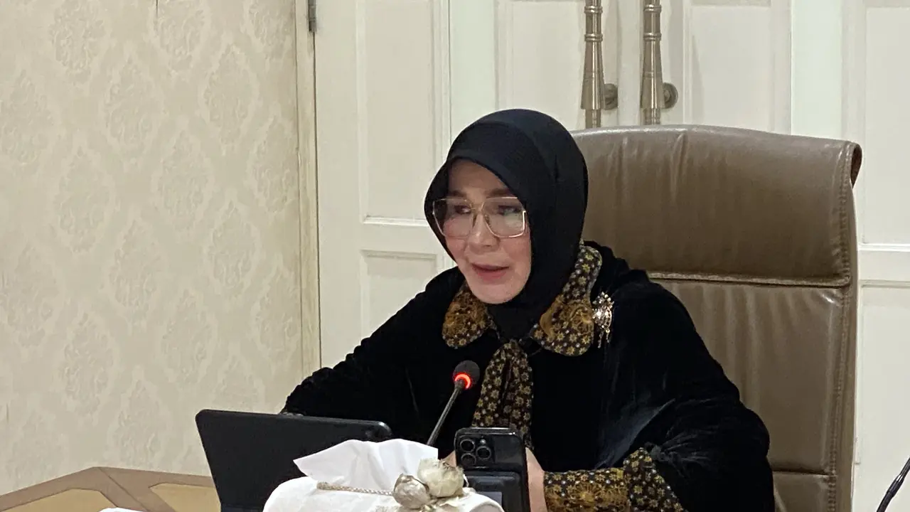 Wali Kota Banda Aceh Illiza Sa’aduddin Djamal saat ditemui di kantornya, di Banda Aceh, Rabu (25/2/2026). (Liputan6.com/Christian )