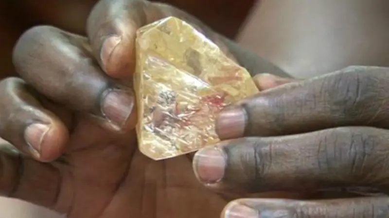 Berlian yang ditemukan seorang pastor di Sieera Leone