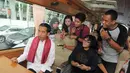 Bus tersebut membawa Jokowi menuju Masjid Sunda Kelapa, Jakarta, Jumat (3/10/14). (Liputan6.com/Herman Zakharia)