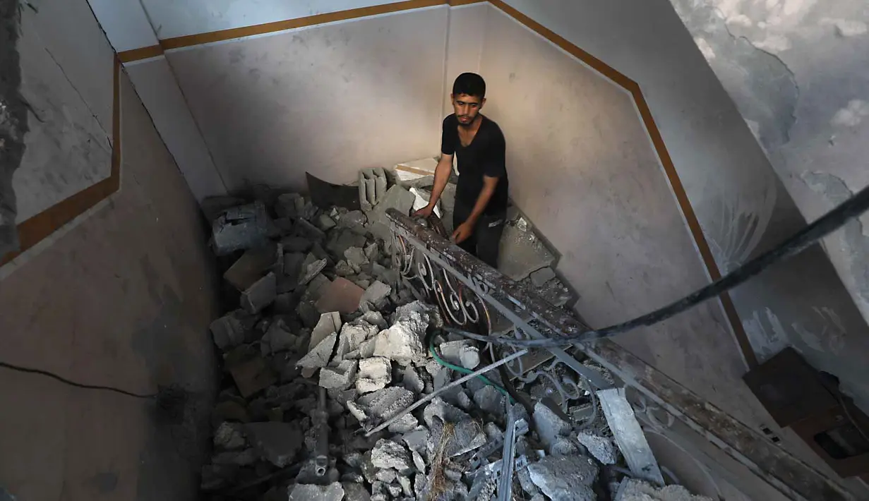 Israel terus melancarkan serangan udara dan daratnya untuk merebut Kota Gaza. (Eyad BABA/AFP)