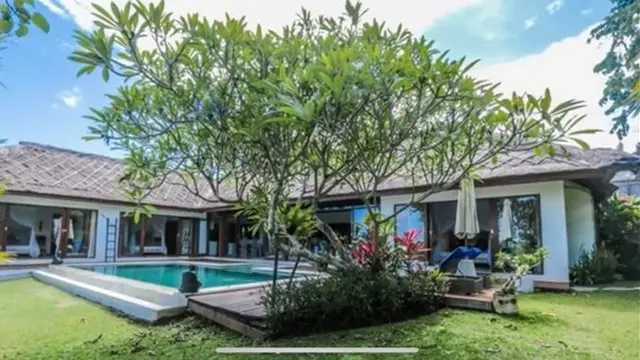 Villa milik Luna Maya