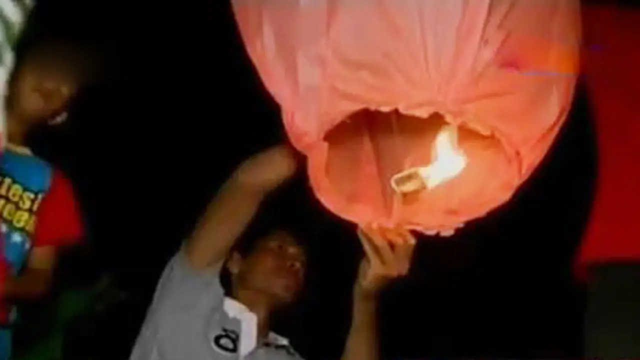 VIDEO: Ribuan Lampion Meriahkan Festival Kartini di Jepara