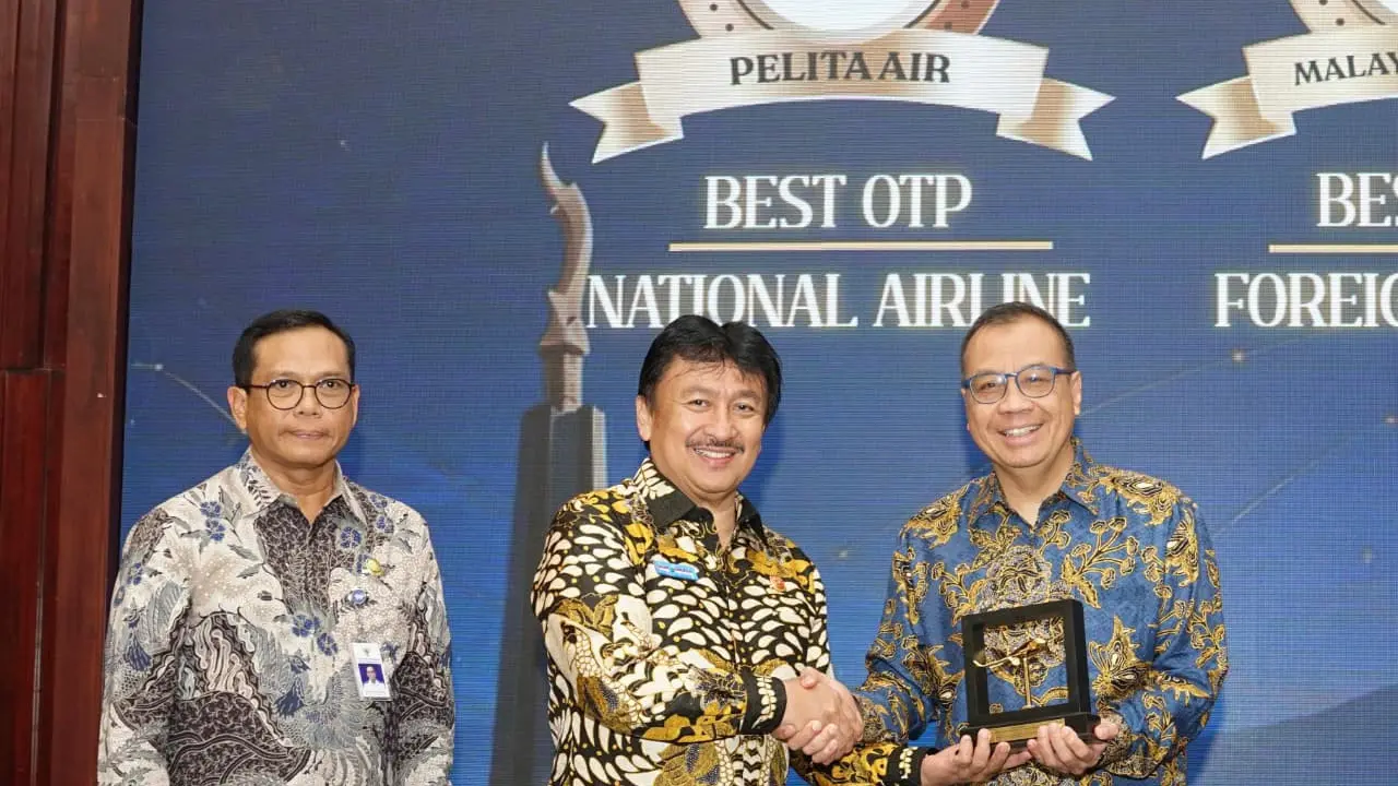 Pelita Air Kembali Sabet Penghargaan Maskapai Paling Tepat Waktu