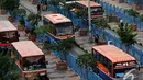 Data Dewan Transportasi DKI Jakarta menunjukkan, 63.913 dari 98.529 unit kendaraan umum dan barang yang masih beroperasi di DKI Jakarta berusia di atas 10 tahun, Jakarta, Senin (17/11/2014) (Liputan6.com/Faizal Fanani)