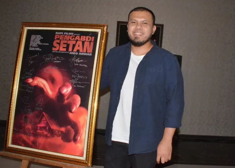 Joko Anwar membuat remake film horor Pengabdi Setan. (Altov/dok.Bintang.com)