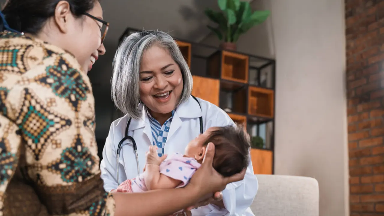 IDAI Ungkap Pentingnya Imunisasi Dasar Anak Sebelum Mendapatkan Vaksin Covid-19