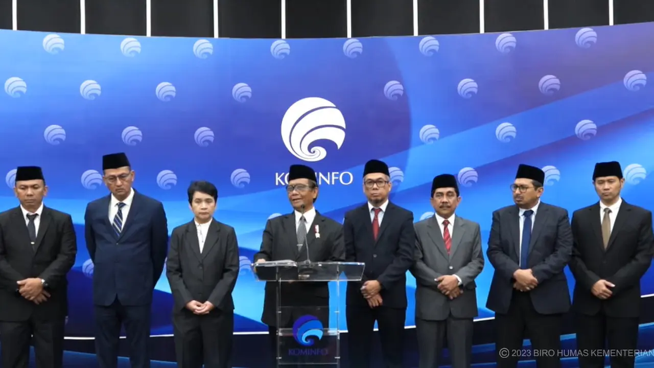 Plt. Menkominfo Mahfud MD lantik empat Pejabat Pimpinan Tinggi Madya Eselon 1 di lingkungan Kantor Kominfo pada Selasa (23/5/2023) (YouTube Kemkominfo TV)