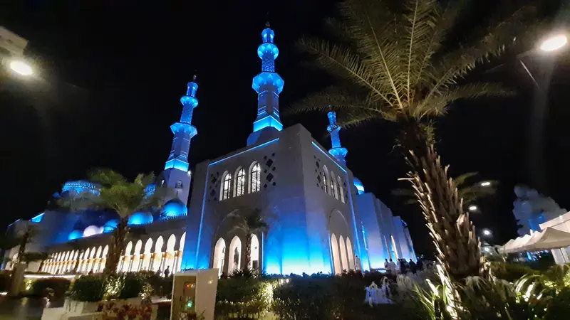 Masjid Raya Sheikh Zayed Solo