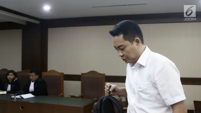 Raut Wajah Fayakhun Andriadi Saat Dengar Keterangan Saksi Ahli