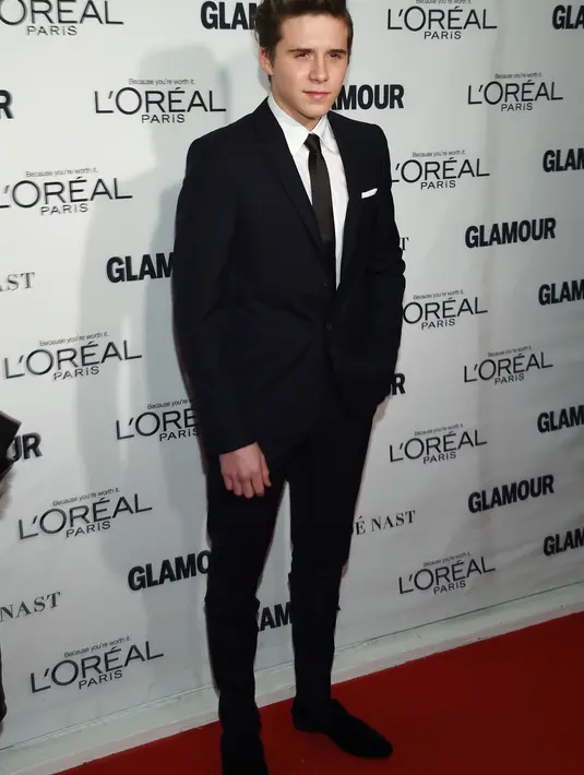 "Kau terlihat sangat seksi Brooklyn, menikahlah denganku!!!," tulis salah satu netizen. (AFP/Bintang.com)