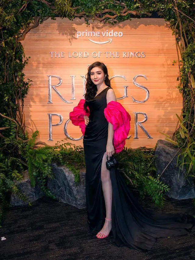 Stuart Weitzman Ikut Meriahkan Busana Selebriti Tanah Air di Acara Red Carpet Gala Premiere
