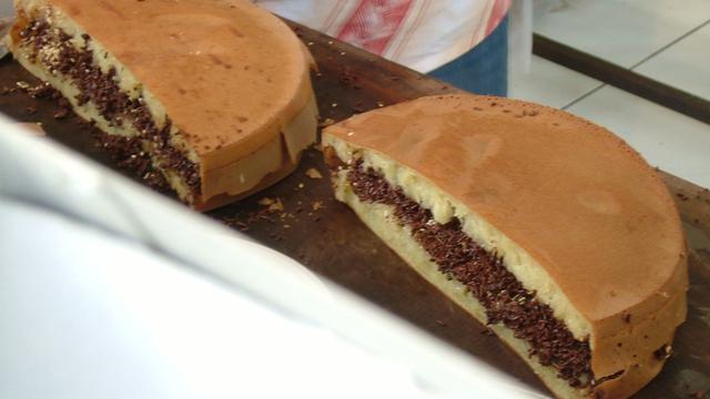 Martabak manis