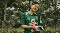 Penjaga gawang Persebaya Surabaya Putri, Nabila Ghassani. (Sumber: Instagram/@nabilagsani)