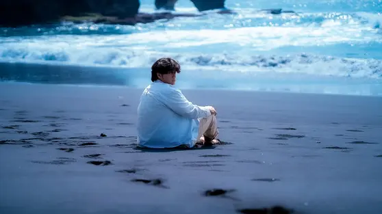 Ravi Andika Comeback Setelah Setahun Vakum, Rilis Single Bulan Biru Terinspirasi Film The Smurfs