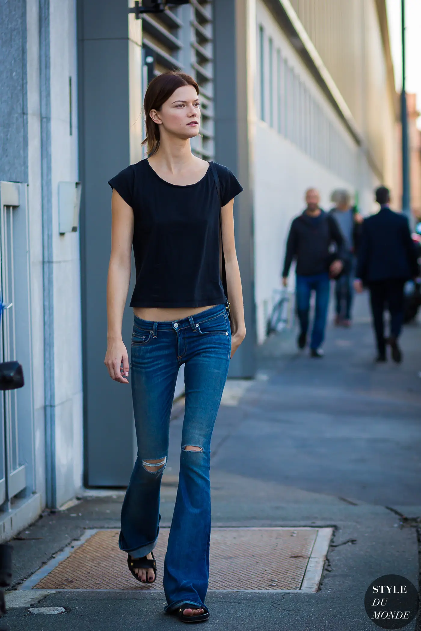 Cewek kurus harus tepat memilih celana jeans. (Image: styledumonde.com)