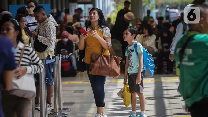 Stasiun Senen mulai dipadati pemudik Nataru