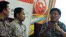 Anggota F-PDIP Erwin Muslimin Singajuru (kanan) saat menghadiri Diskusi "Kas Parpol Anggaran Rakyat atau Konglomerat", Jakarta, Sabtu (9/1/2016). Erwin mendukung wacana pembiayaan partai politik oleh negara. (Liputan6.com/Helmi Afandi) 