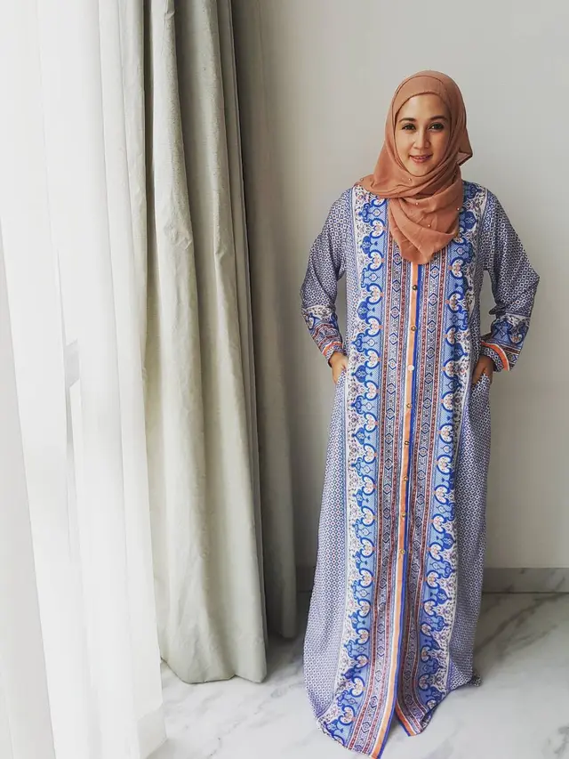 [Bintang] Dina Lorenza