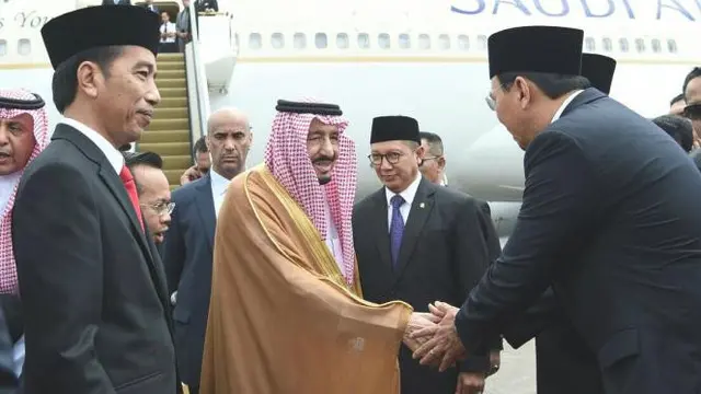 Raja Salman disambut Presiden Jokowi dan Gubernur DKI Ahok