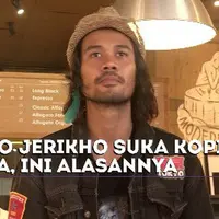 Chicco Jerikho jadi tahu bagaimana cara menikmati kopi dengan benar.