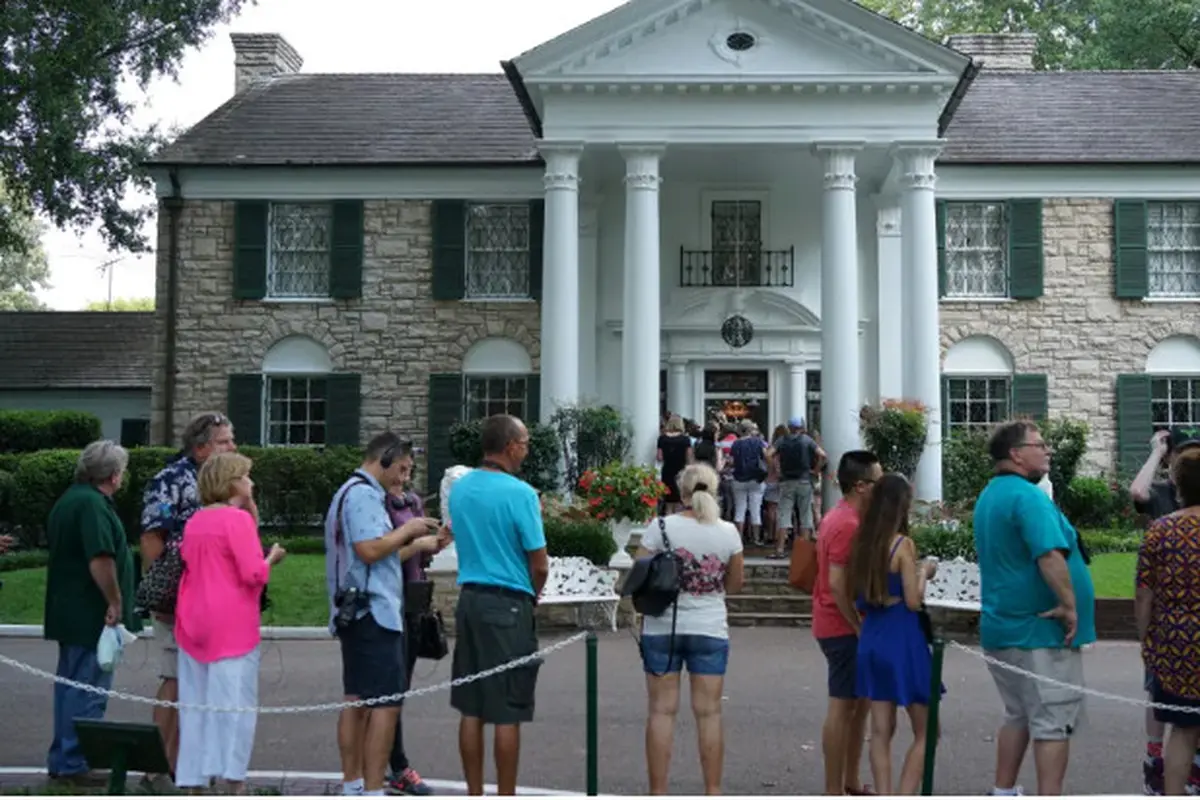 Graceland, Rumah Elvis Presley di Memphis. AFP PHOTO / MANDEL NGAN
